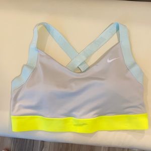 Nike Sports Bra - Large